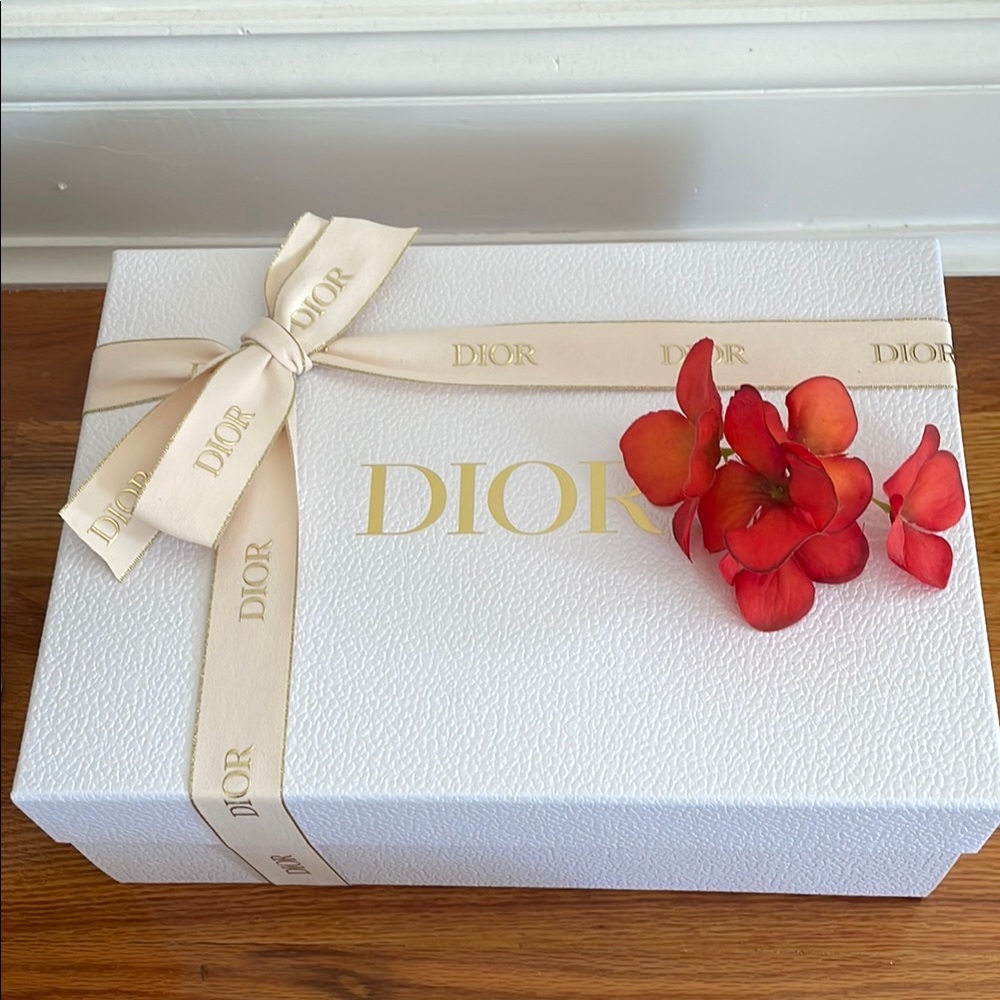 Dior White Gift Box with Cream Ribbon‎